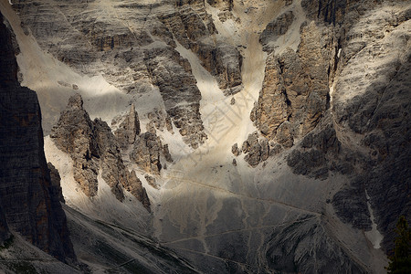 多洛米特旅行编队远足地形石头冒险晴天荒野顶峰远景背景图片