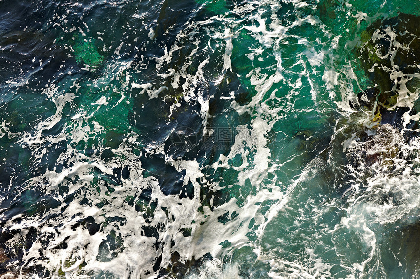 波浪上岸旅行力量泡沫石头荒野海洋支撑岩石环境风暴图片