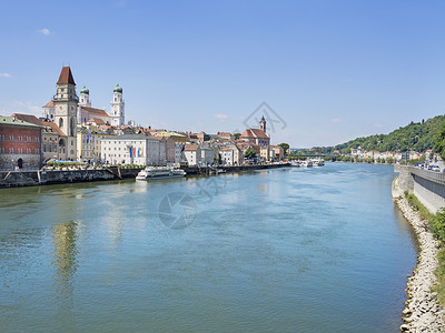 查看到 Passau场景城市天空全景客栈建筑景观教会画报房子背景图片