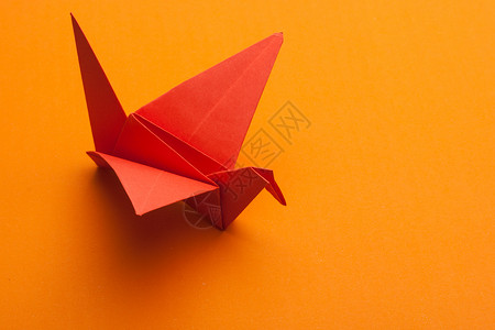 红色折纸折纸起重机折纸绿色爱好翅膀红色玩具艺术创造力游戏起重机背景