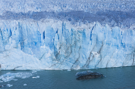 巴塔哥尼亚 佩里托莫雷诺拉丁冰川蓝色山脉高清图片