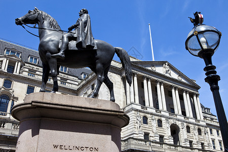 伦敦惠灵顿州公爵和英格兰银行(英国银行)高清图片