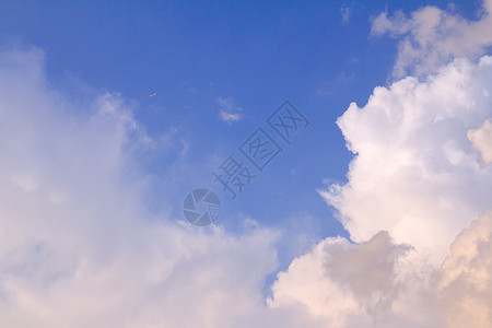 有云的天空云景阳光蓝色白色天堂天气背景图片