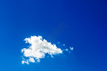 小云照片天空植物背景图片