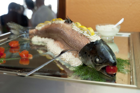 偷猎的鲑鱼法庭海鲜烹饪餐厅自助餐专业客栈水煮食物背景图片