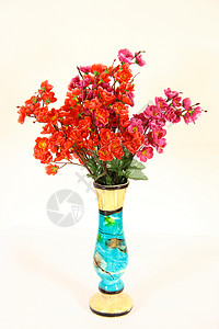 带花朵的艺术花瓶礼物格柏花束绿色白色粉色红色背景图片