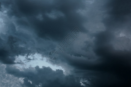 云天空先兆飓风灰色下雨预兆雷鸟天堂高清图片