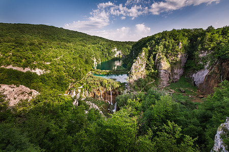扎克国家公园瀑布空中观察国家反射旅行悬崖溪流运动岩石瀑布湖泊公园背景
