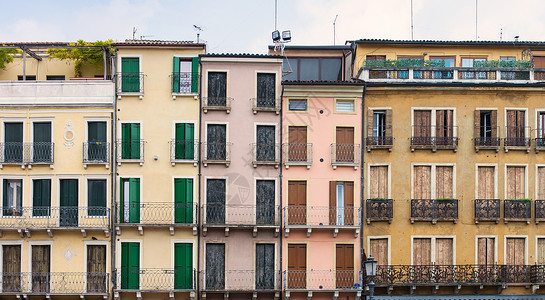 Padova 房屋阳台建筑物建筑建筑学旅游旅行城市生活城市背景图片