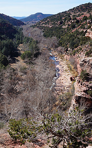 多纳耶茨峡谷奥克溪峡谷亚利桑那州国家侵蚀蓝色岩石公园旅行红色橡木天空旅游背景