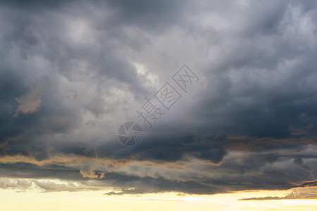 云云天空季节日落多云背景图片