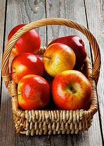 红王子苹果收获黄色乡村静物时令水果红色橙子饮食健康饮食背景图片
