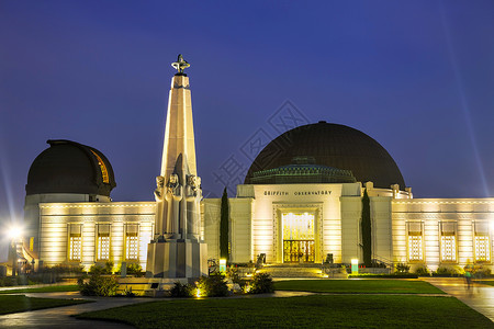 洛杉矶格里菲斯天文台科学建筑城市旅游地标雕像纪念碑蓝色建筑学天际背景