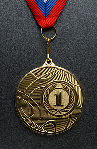 金属奖牌蓝色红色竞争荣誉运动白色竞赛胜利丝带黑色背景图片
