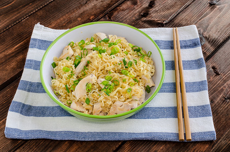 中国面条胡椒烹饪食物辣椒午餐课程筷子蔬菜用餐玻璃高清图片