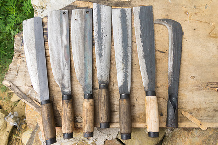 农民使用的各种刀式刀背景图片