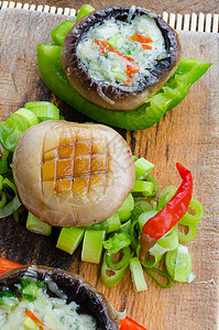 蓝瘦香菇含蓝奶酪的烤面包机蔬菜午餐香菜小吃营养辣椒食物美食草本植物胡椒背景