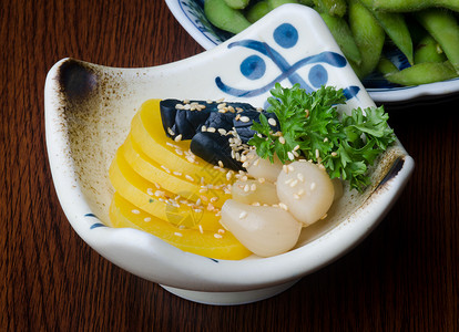 日式美食 背景的日本菜宏观蔬菜午餐竹卡海藻白色饺子芝麻盘子食物背景图片