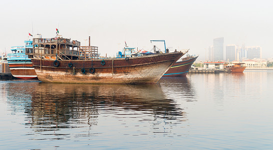 阿拉伯传统单桅帆船木船背景