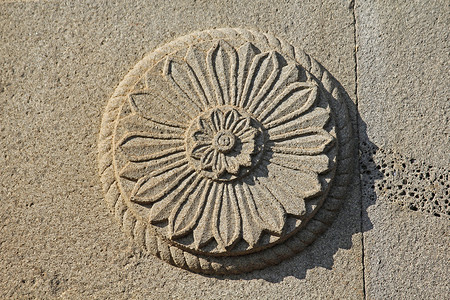 在马哈尔省Saswad附近的长瓦特什瓦尔寺庙雕刻花朵石壁纸建筑学手工品纹理石头装潢装饰雕塑宏观石雕背景