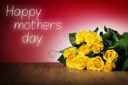 玫瑰和母亲日红色卡片花束浪漫植物礼物白色背景图片