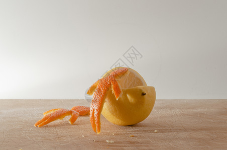 饮维生素橘子口渴榨汁机助手果汁黄色红色背景图片