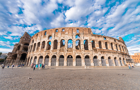 罗马美术学院罗马大浩劫对蓝天的震撼废墟建筑学旅行城市景观游客天空斗兽场蓝色历史背景