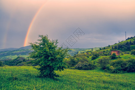 卡拉巴赫寿司风景农村绿色天空彩虹背景