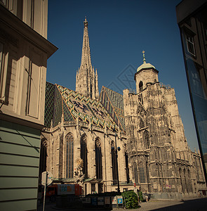 2013年6月12日 奥地利维也纳圣斯蒂芬寺庙背景图片