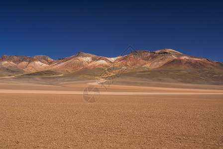 玻利维亚山脉荒漠山脉拉丁红色沙漠旅游全景丘陵旅行风景胜地背景