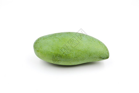 隔离在白色背景上的绿芒果水果绿色小吃饮食热带健康甜点食物背景图片