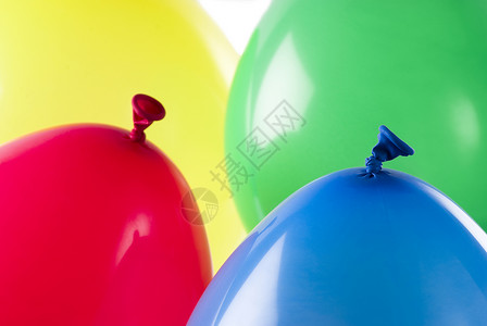 气球红色黄色绿色蓝色橙子粉色背景图片