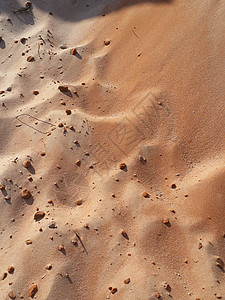 红色和白色沙砂背景图片