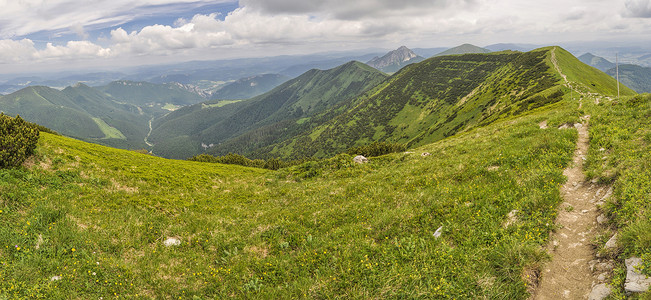 斯洛伐克山脉美丽首脑顶峰晴天丘陵山谷远足山顶水平高清图片