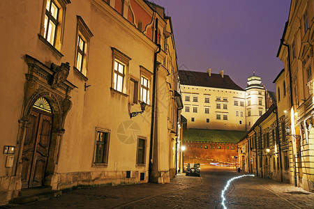 茨维尔扎基晚上瓦维尔城堡高清图片