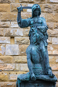多纳特罗的雕像朱迪斯和霍洛芬尼斯高清图片
