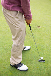 高尔夫球即将上场活动绿色闲暇假期运动爱好时间运动员背景图片