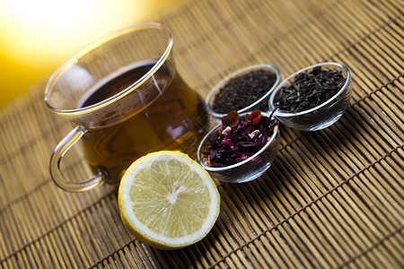 玻璃锅一杯茶与茶壶玻璃衬套草本植物饮料农业金子文化树叶传统定居背景