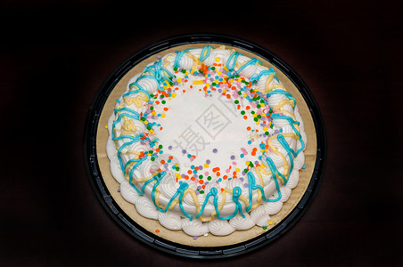 蛋糕庆典糕点面包面包师装饰橙子三角形甜点生日巧克力背景图片