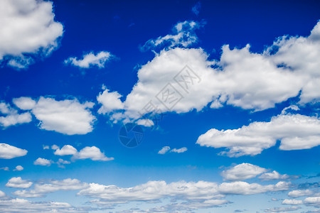 蓝蓝色云云天空晴天天气白色全景背景图片