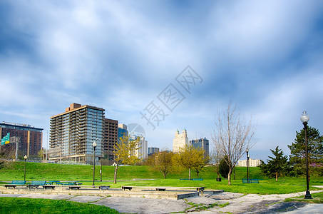 堪萨斯城日出时堪萨斯市天际天空蓝天高架水平城市视图景观路线交通建筑物背景