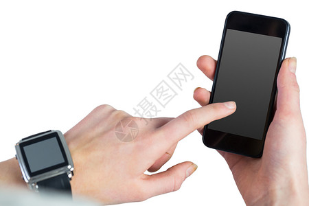 使用智能手机的妇女双手屏幕电话技术手表女性手腕背景图片