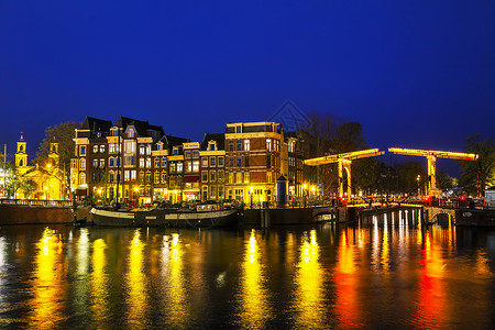阿姆斯特尔河著名的黄昏高清图片