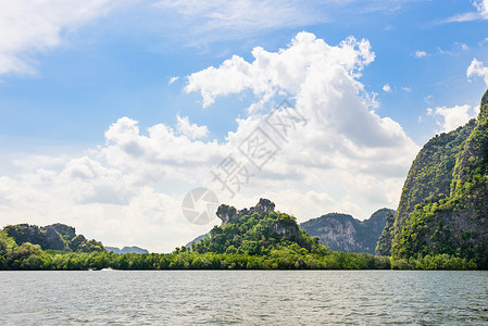 Khao Ma Chu岛支撑海洋旅游闲暇航程船只运输群岛热带游客背景图片