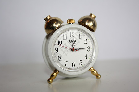 微型时钟手表指针老钟闹钟金子时间数字白色小时几个月高清图片