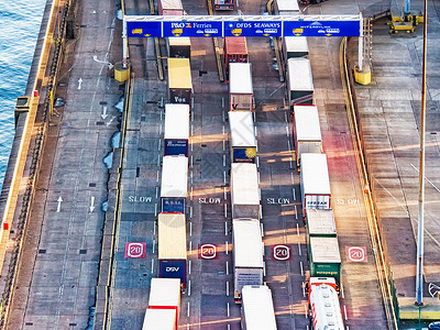 港口卡车线进口货运货车商业导游货物船厂贮存车辆集装箱背景图片