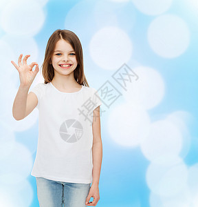 儿童t恤衫空白的干净的高清图片