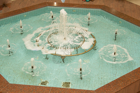 喷泉蓝色建筑学液体艺术白色休息室石头建筑溪流场景背景图片