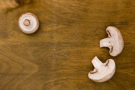 切割板上的野外蘑菇菜单烹饪白色营养食用菌砧板食物背景图片