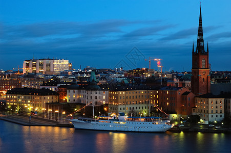 格姆拉斯坦斯德哥尔摩有船的堤岸游艇天际外皮比赛体育绳索海岸线城市文化结构背景